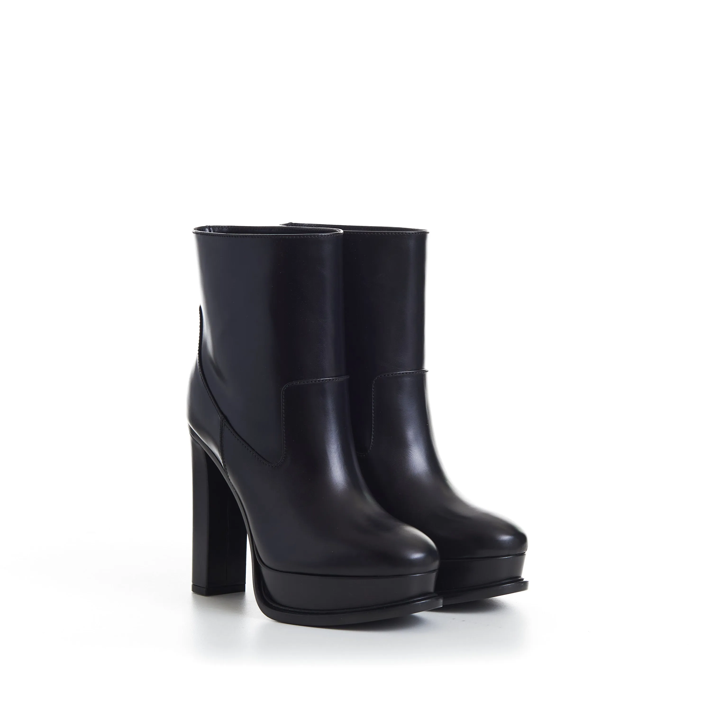 Black Leather Platform Ankle Boot - Pull Up, Round Toe