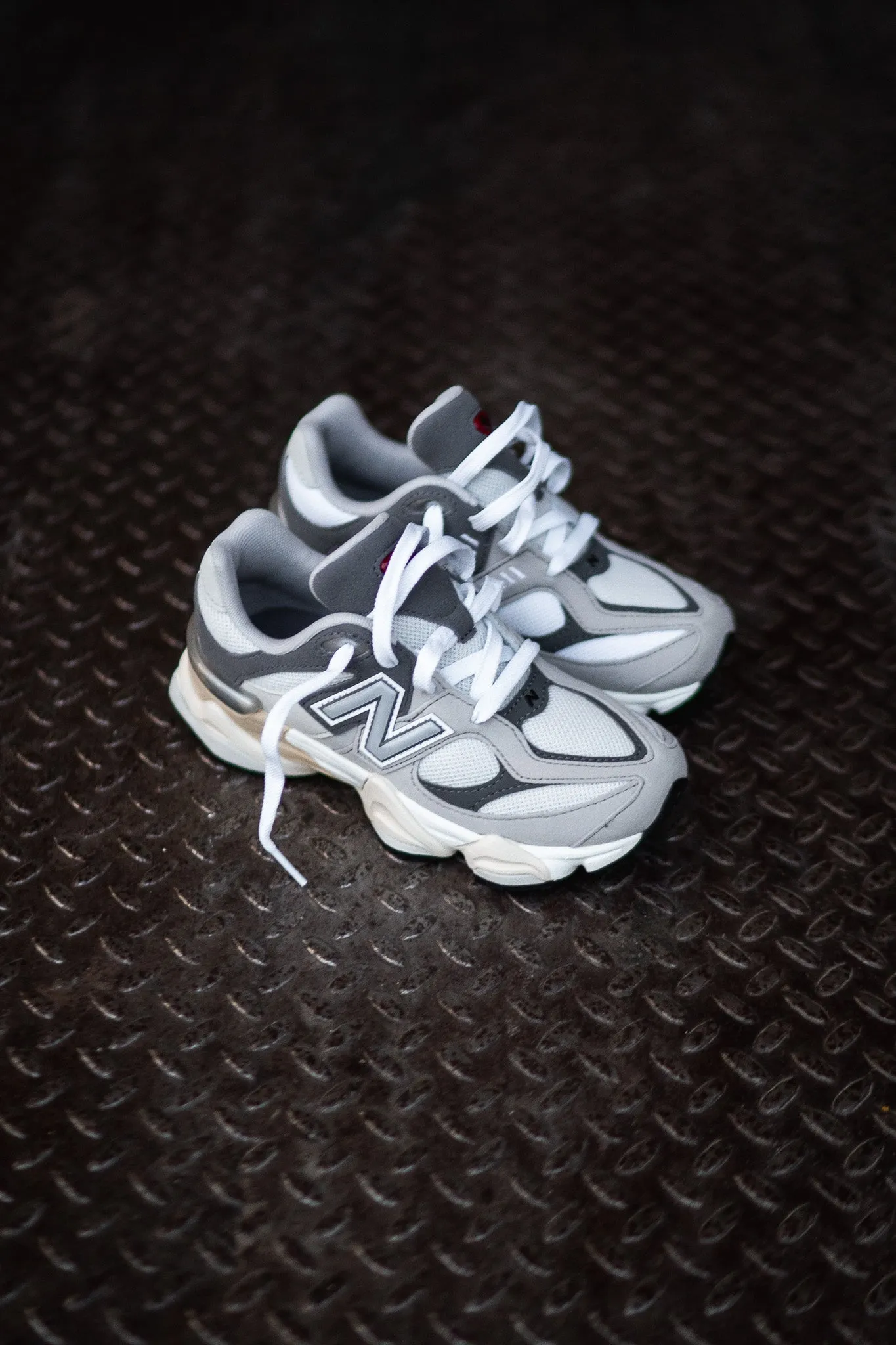 Little Kid's New Balance 9060 (Grey) - PC9060GY