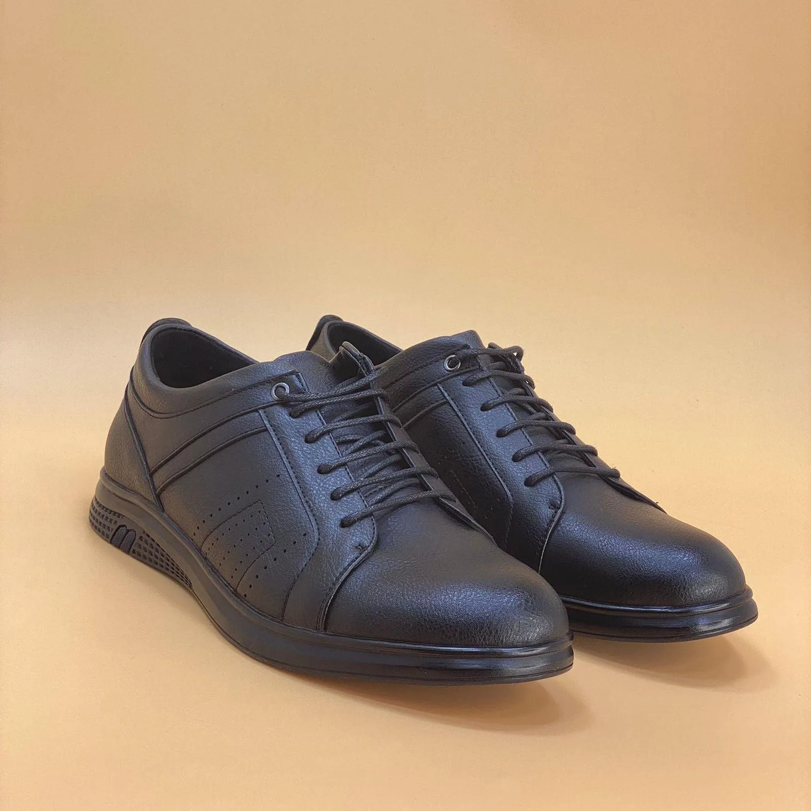 NEW ,  MEN SHOES  M128 , MADE IN CHINA